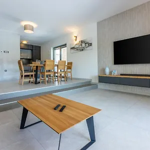 villa-palma-with-private-pool-croatia.primorje-gorskikotar.com/